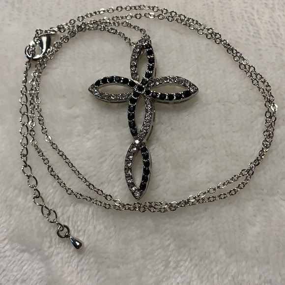 Beautiful silver tone necklace with black and clear stones on cross - Picture 13 of 16